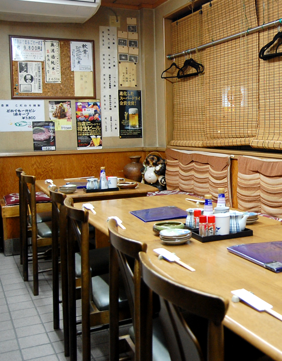 近鉄奈良線八戸ノ里駅から徒歩１５分　お寿司と居酒屋 香楽